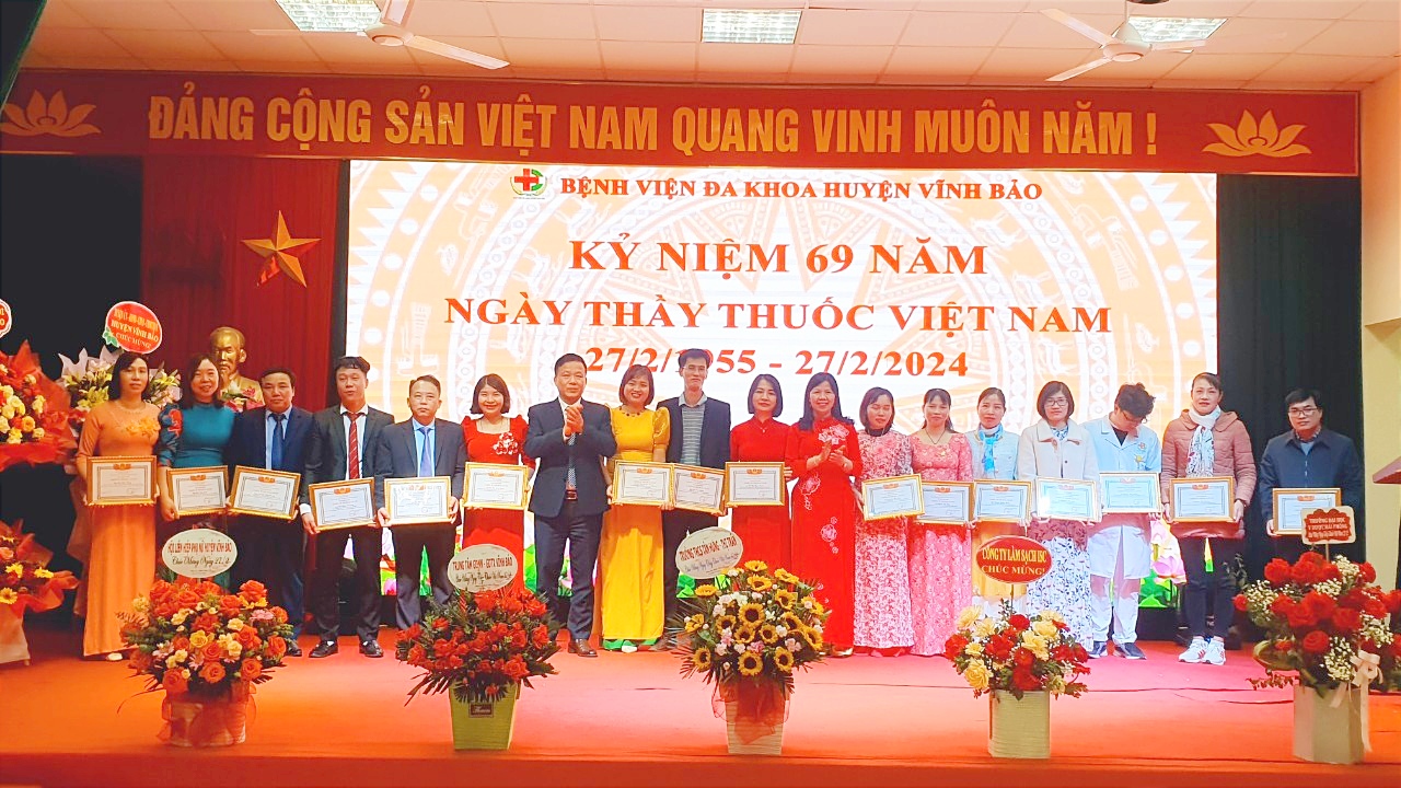 BỆNH VIỆN ĐA KHOA HUYỆN VĨNH BẢO TỔ CHỨC HỘI NGHỊ KỶ NIỆM 69 NĂM NGÀY THẦY THUỐC VIỆT NAM 27/2